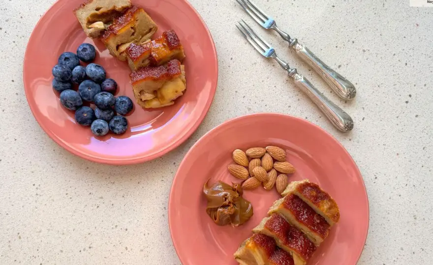 Pudín de manzana casero, cremoso y fácil de desmoldar
