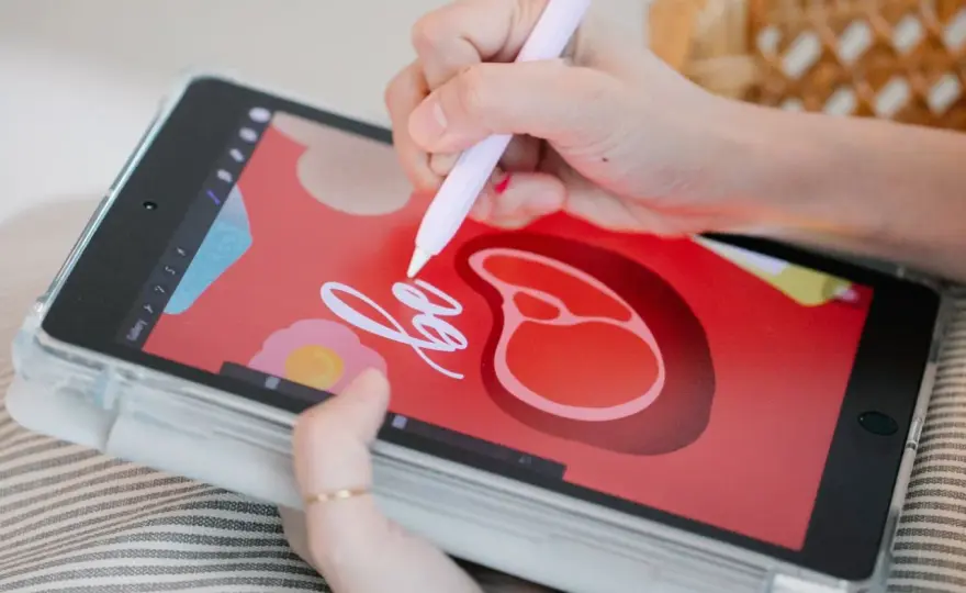 Jaki tablet graficzny wybrać? Poradnik eksperta dla każdego!