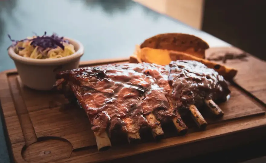 BBQ Spare Ribs - Le guide ultime pour des travers parfaits