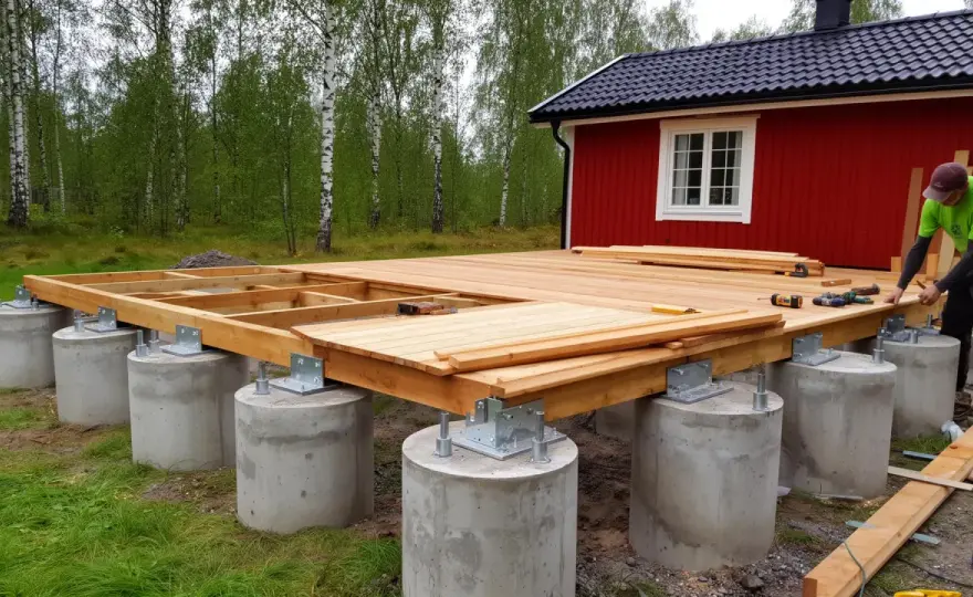 Plintar till altan - så får du en stabil grund