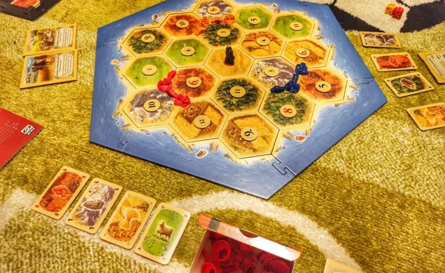 Catan podróżny - Recenzja, różnice i czy to gra dla Ciebie?