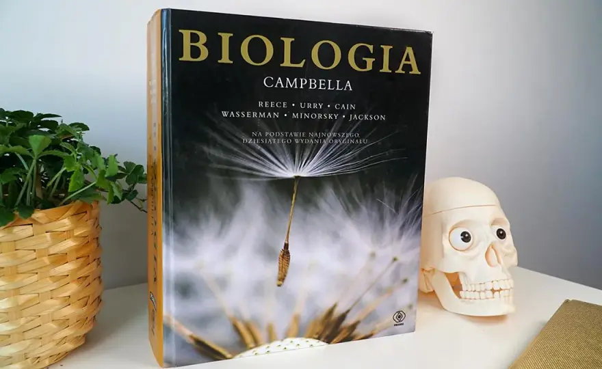 Biologia Campbella ile stron? Odkryj, co zawiera ta książka