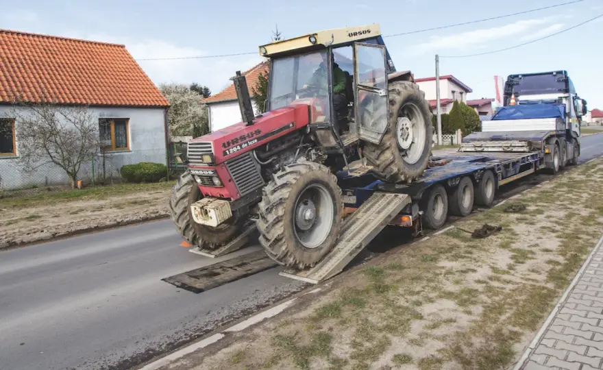 Jak wyrejestrować ciągnik rolniczy bez złomowania i uniknąć problemów
