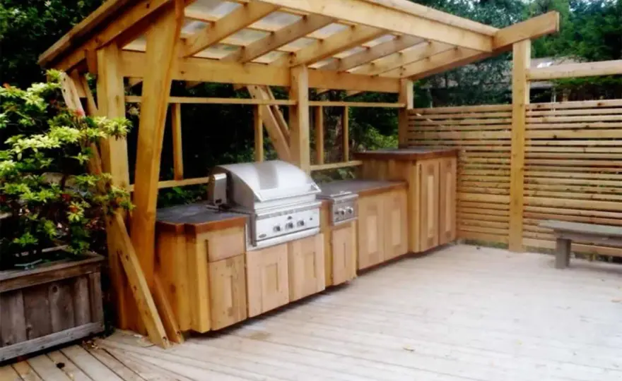 Fast grillplats på altan - placering, material och regler