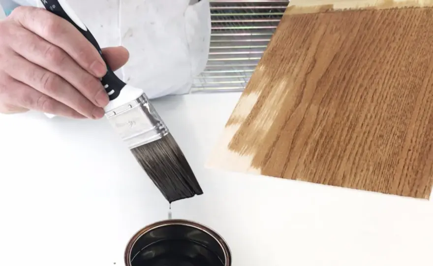 Impregnante su legno - quando usare pennello o spruzzo