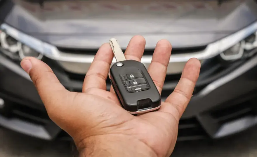 Duplicare la chiave dell’auto - costi, documenti e soluzioni