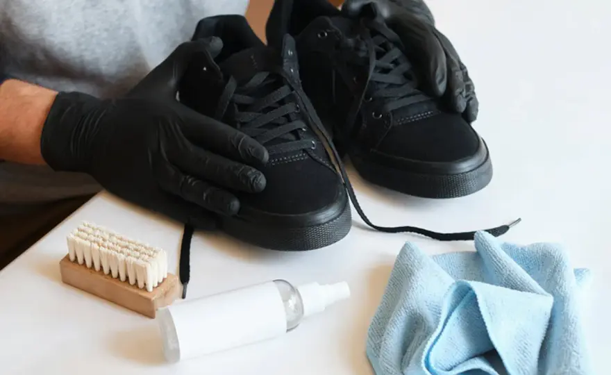 Cómo limpiar zapatos de ante sin estropearlos - Guía completa