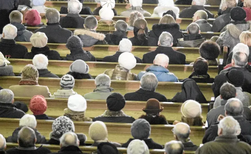 Znaczenie mszy gregoriańskich: jak modlitwa za zmarłych wpływa na duszę