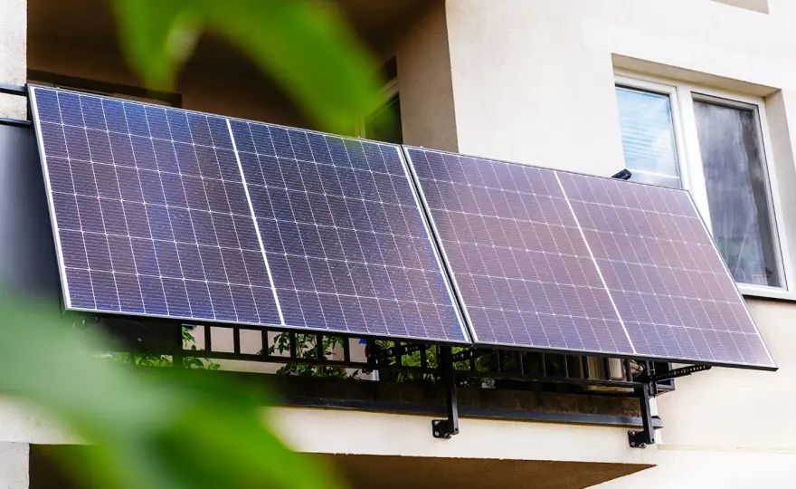  Zestaw fotowoltaiczny na balkon - prosty i ekonomiczny sposób na własną energię odnawialną