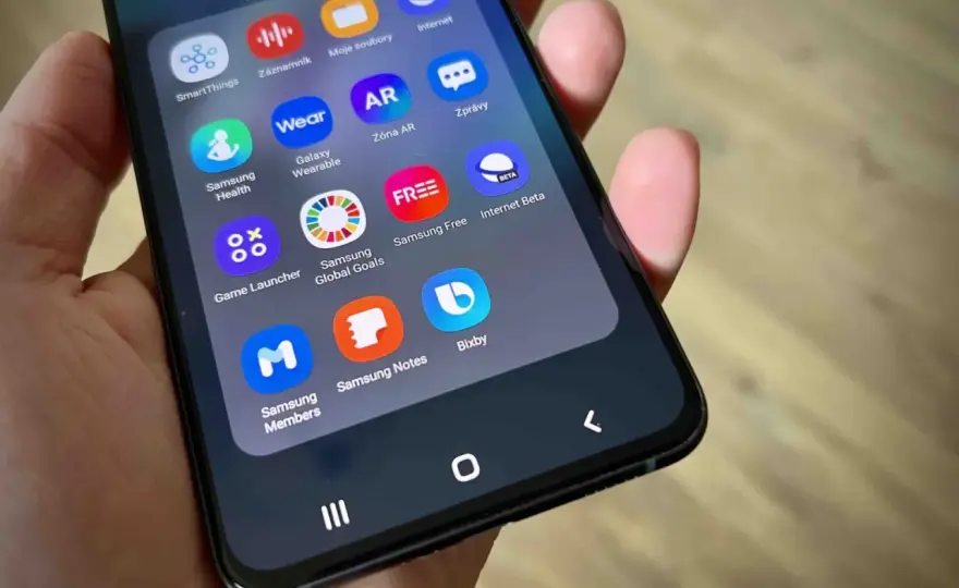 Bixby w Samsung Galaxy - Czy warto go używać w Polsce?