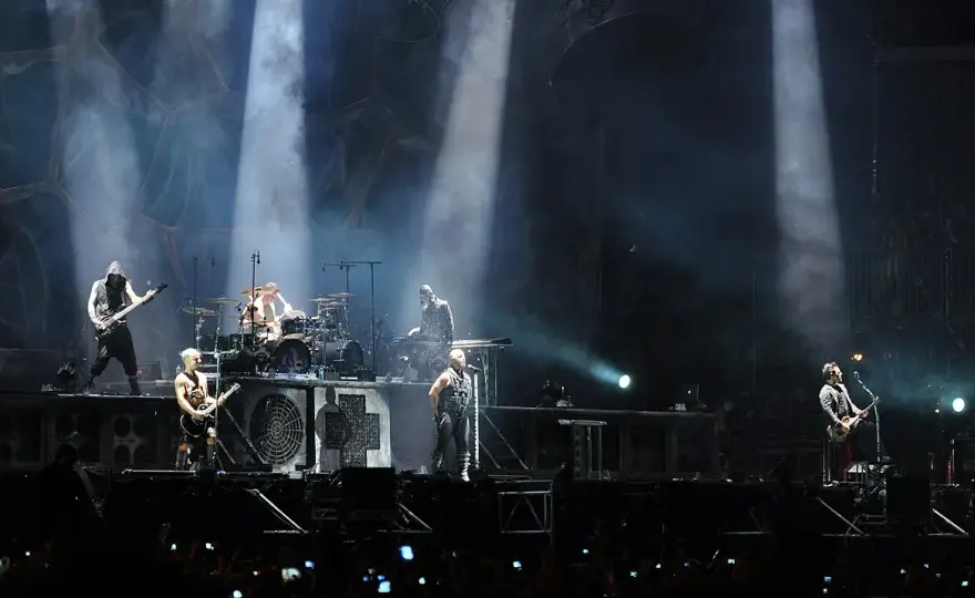 Rammstein: Co znaczy nazwa? Rozszyfruj tragiczną genezę