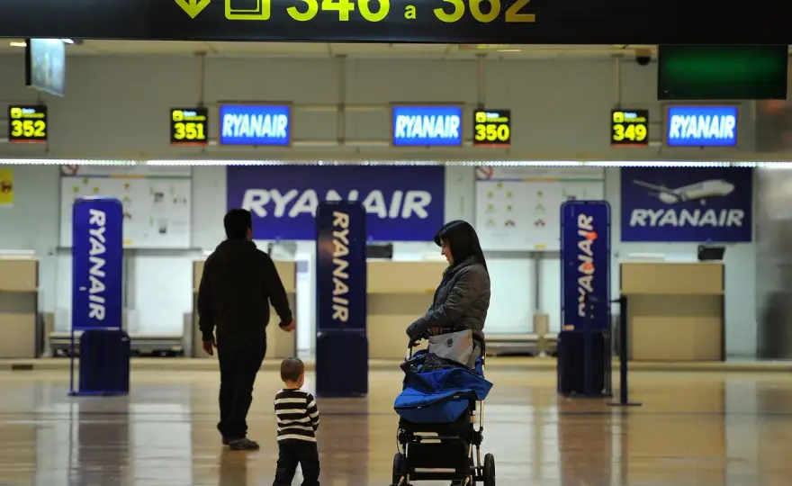 Ile kosztuje wydrukowanie biletu na lotnisku Ryanair? Uniknij wysokich opłat!