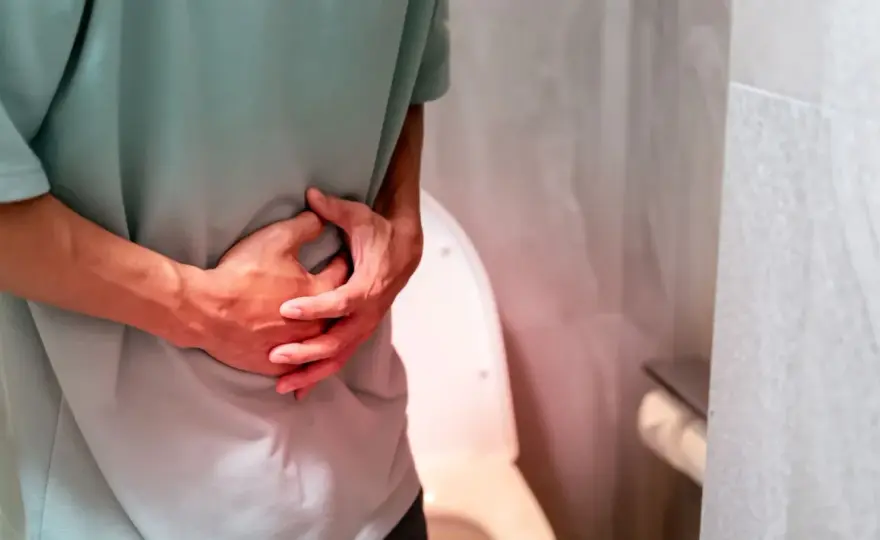 Ból przy oddawaniu moczu - kiedy to infekcja, a kiedy coś więcej?