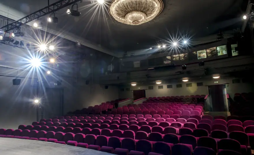 Teatr STUDIO w Warszawie - Jak wybrać spektakl i zaplanować wizytę?