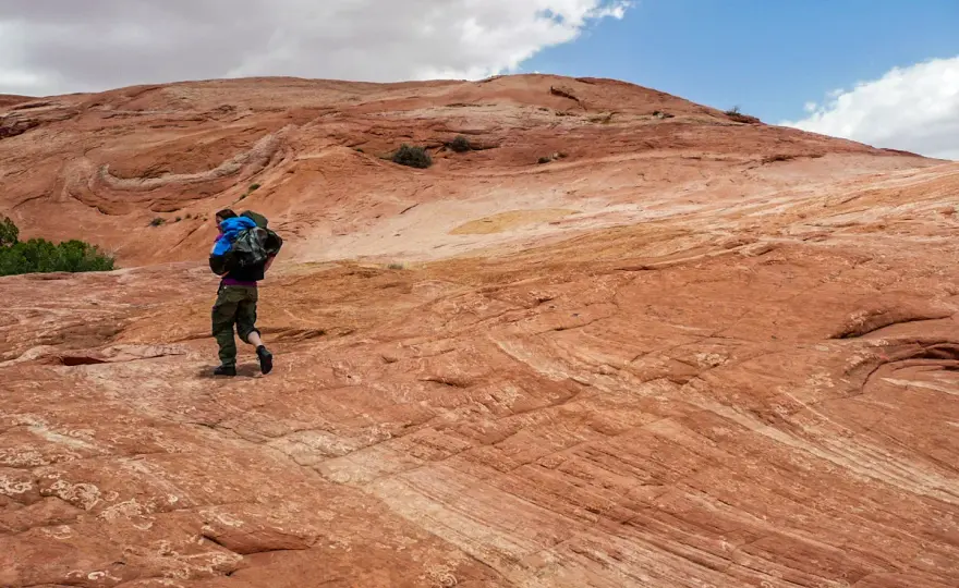 Moqui-Marbles - Wandern sie wirklich? Geologie und Mythen erklärt