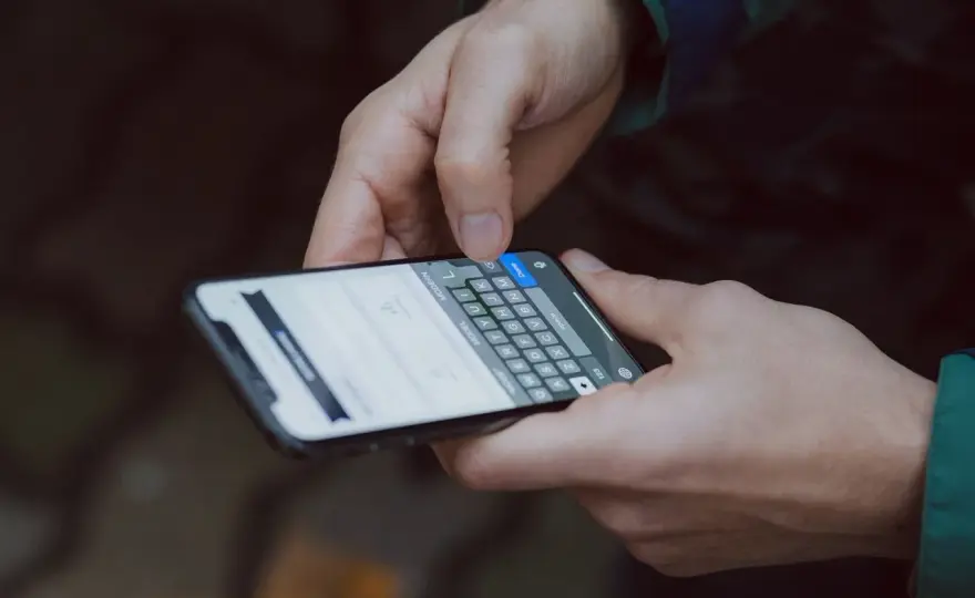 Przelew na telefon – czy jest bezpieczny? Sprawdź, zanim klikniesz!