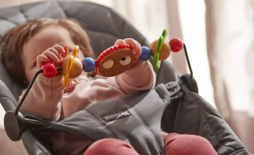 Od kiedy leżaczek BabyBjörn? Limity wagi i zasady bezpieczeństwa