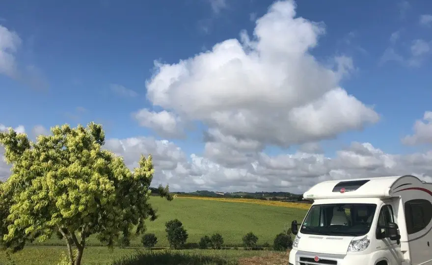 Camping-car France Passion - Le guide complet pour bien voyager
