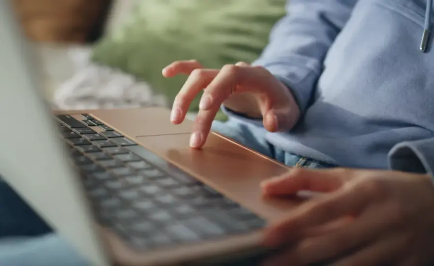 Rozrywka online w Polsce: przewodnik po legalności, płatnościach i ryzykach
