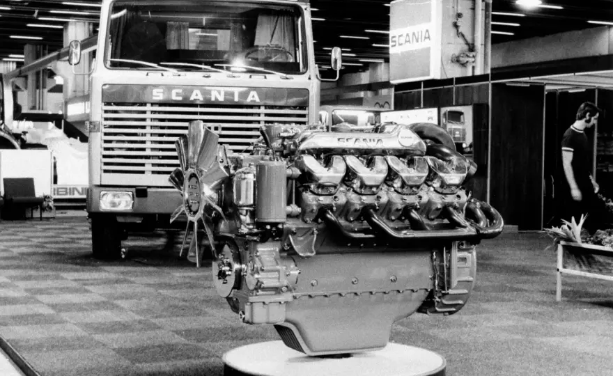 Scania Super czy V8? Wybierz silnik idealny dla Twojego biznesu!
