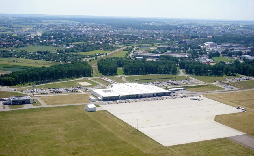 Gdzie można polecieć z Lublina? Sprawdź najlepsze kierunki i porady na podróż