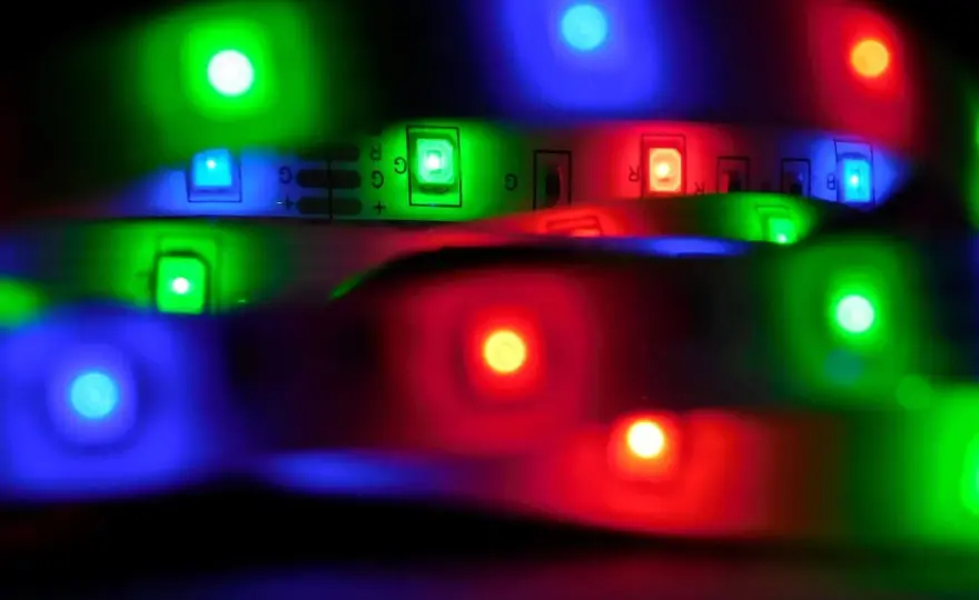 Migające LED 230V - Przyczyny i diagnostyka. Kiedy elektryk?