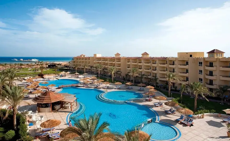 Amwaj Beach Club Resort - Czy to Twój idealny all inclusive?