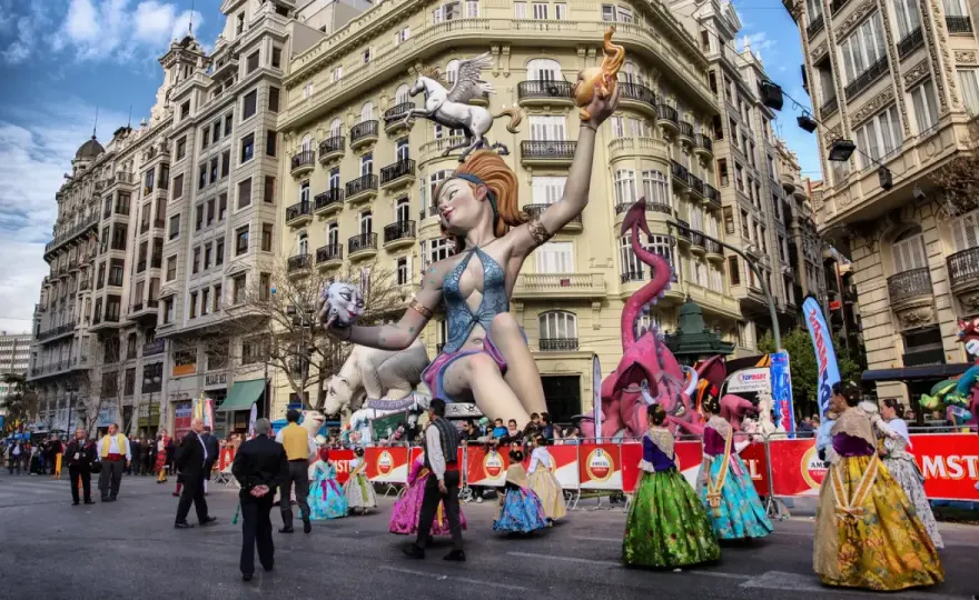 Fallas de València - fechas y claves para vivir la fiesta