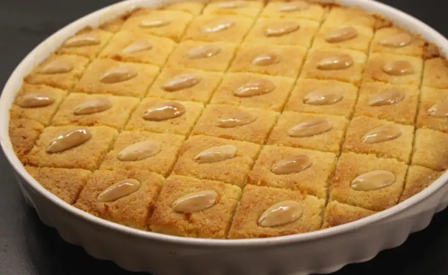 Basbousa Recept - Så lyckas du med saftig mannagrynskaka