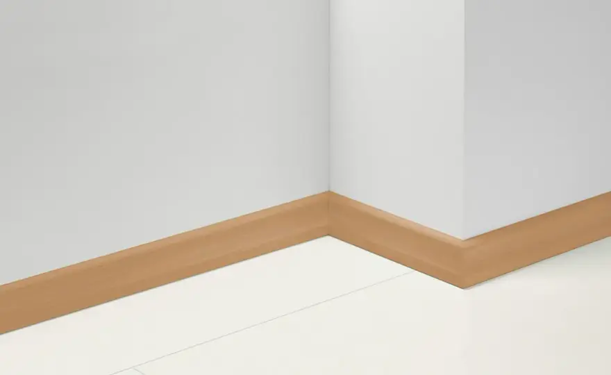 Come tagliare il battiscopa in PVC senza bave e angoli storti