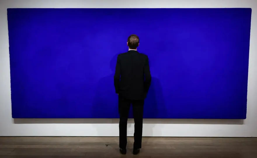 Peinture monochrome bleue - Créer des œuvres profondes