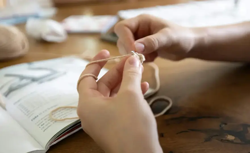 Lavoro a maglia per principianti - Inizia subito, senza errori!