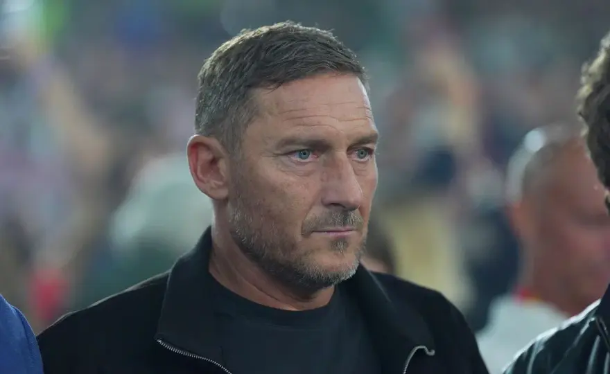 Piłkarze z Rzymu - Kto tworzy legendy AS Romy i Lazio?