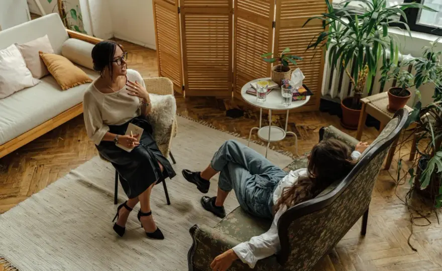 Jak elegancko kończyć rozmowy? Proste sposoby i gotowe zdania