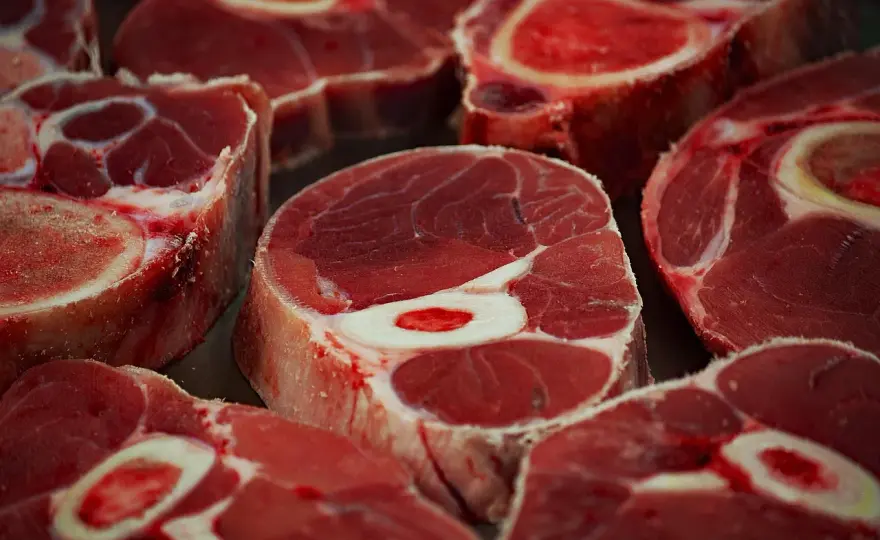 Rindfleisch riecht seltsam? So prüfst du Geruch und Haltbarkeit