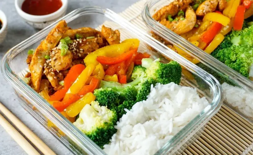 Low-Carb-Mittagessen - 7 schnelle Rezepte & Meal Prep-Tricks