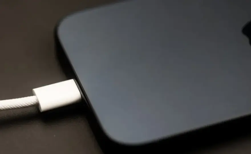 Czy iPhone 11 ma ładowarkę? Oto co musisz wiedzieć przed zakupem