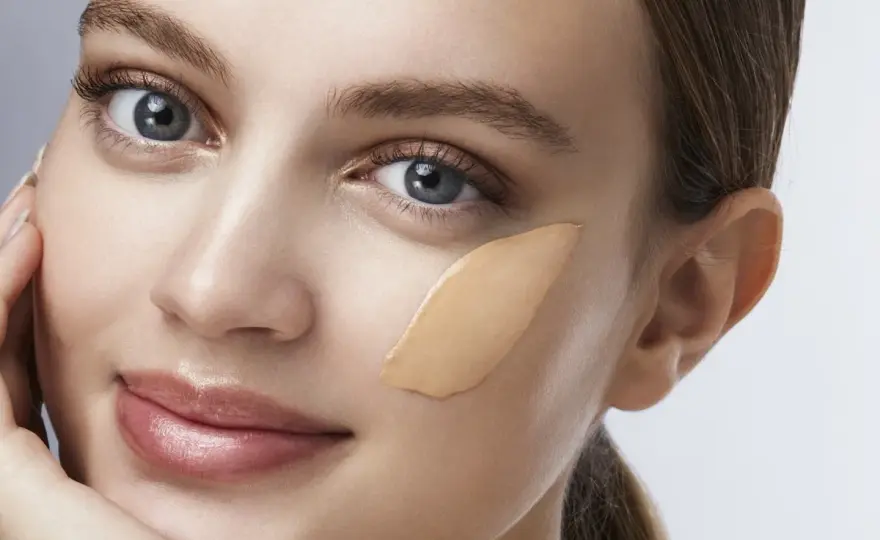 Fondotinta - Dove metterlo per un effetto invisibile e naturale?