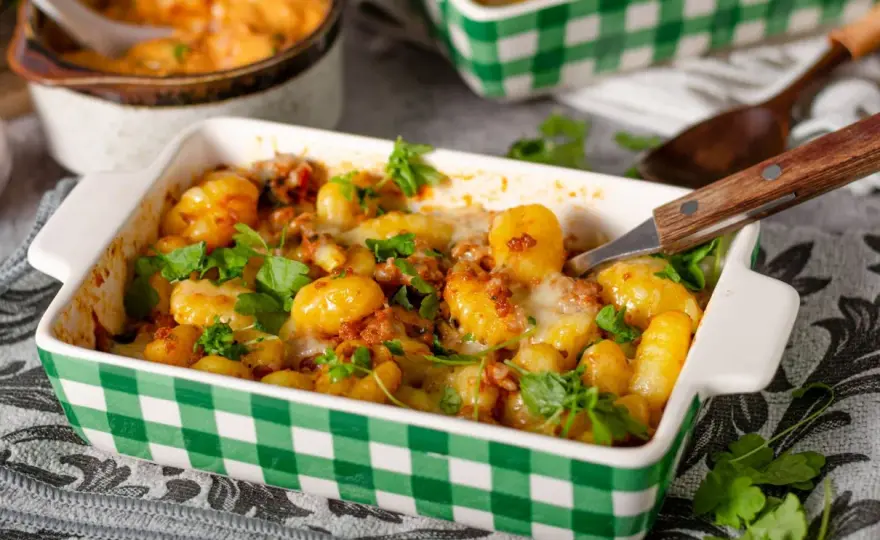 Szybka i pyszna zapiekanka z gnocchi z kurczakiem na obiad