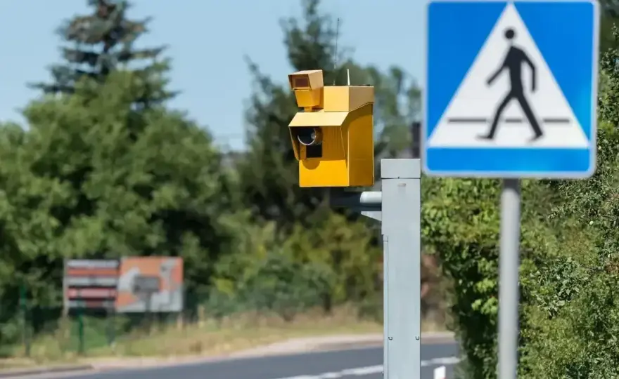 Mandat za jazdę 20 km/h za szybko - ile naprawdę grozi?