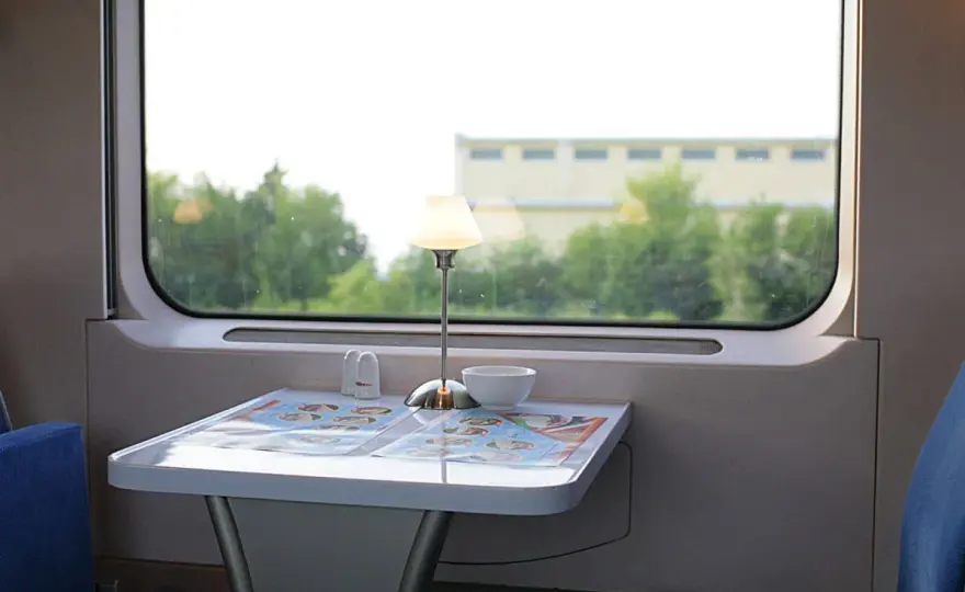 Wagon restauracyjny - Jak go rozpoznać w pociągu?