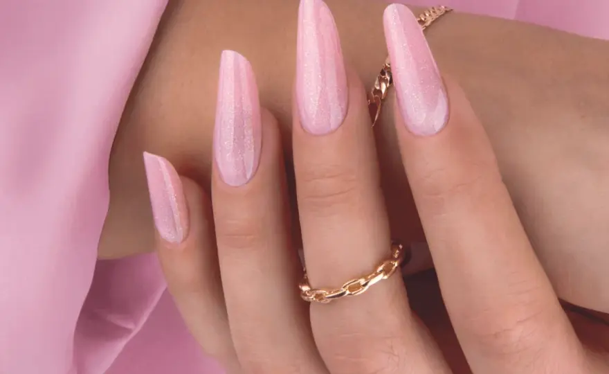 Manicure hybrydowy czy żel - Poznaj różnice, ceny i uniknij błędów