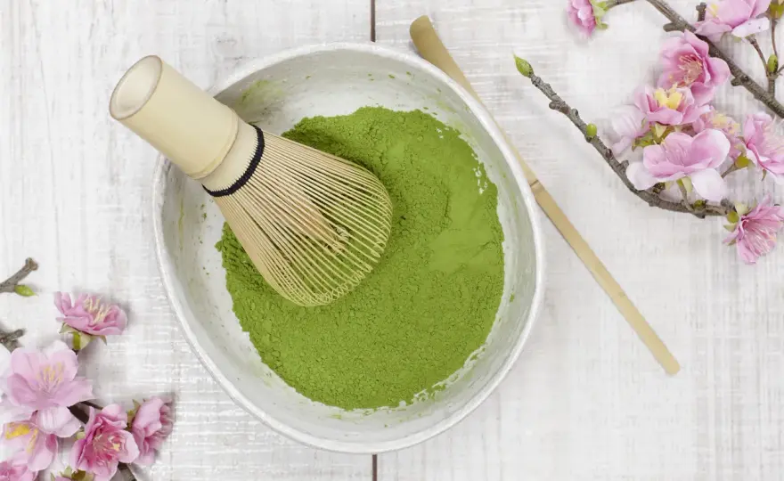 Herbata matcha jak pić: poznaj sekrety idealnego napoju