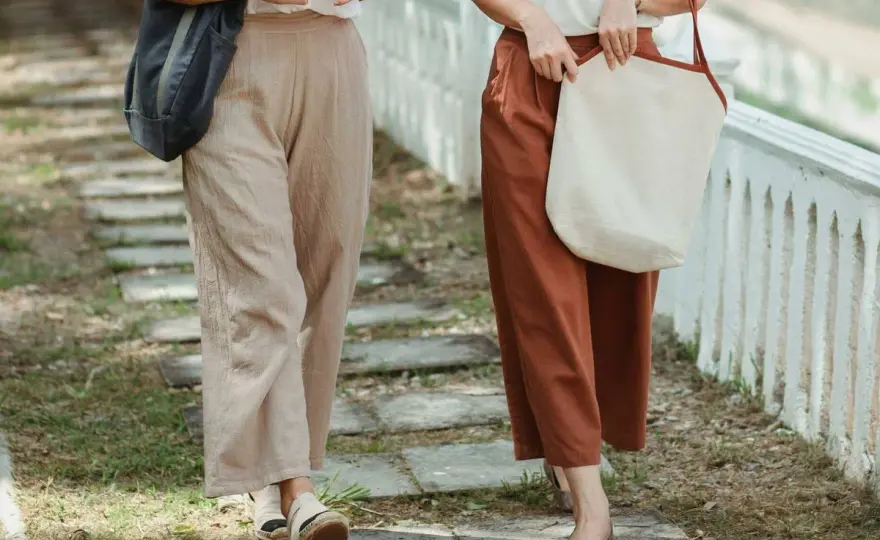 Pantalones de lino: Estilo versátil, looks expertos y cuidado fácil
