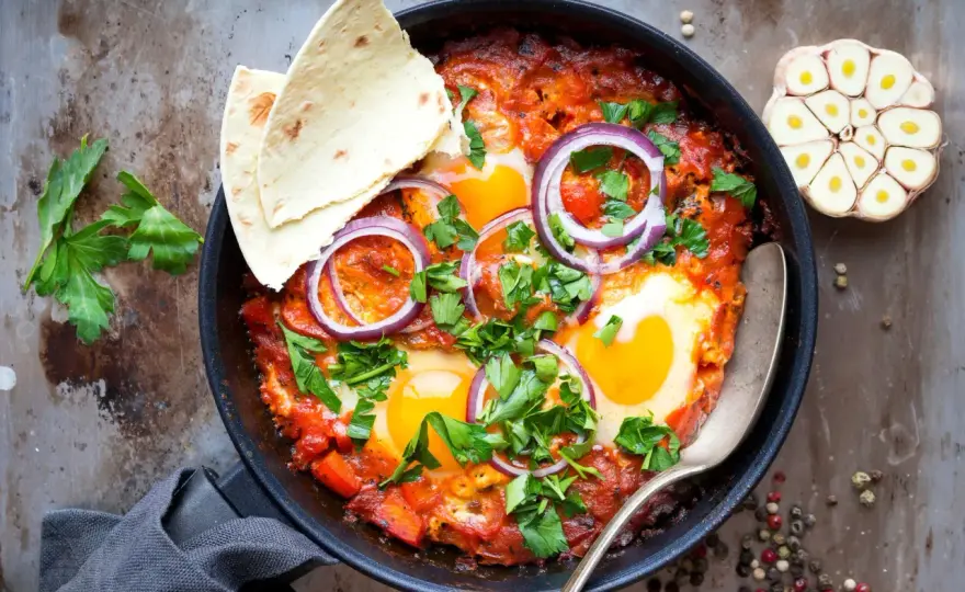 Chakchouka maison - la recette aux œufs fondants