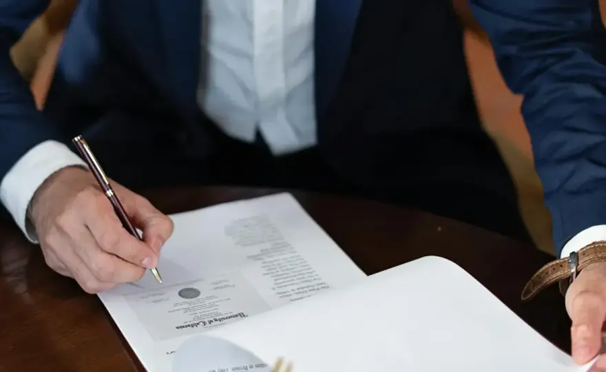 Contrato de trabajo en España - Evita errores al firmar