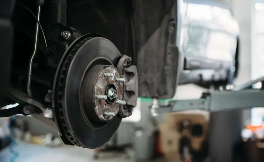 Bremsanlage am Auto - Woran erkennt man echten Verschleiß?