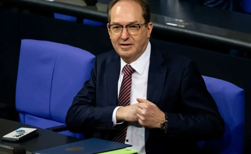 Sind Bundestagsabgeordnete Beamte? Der Unterschied erklärt