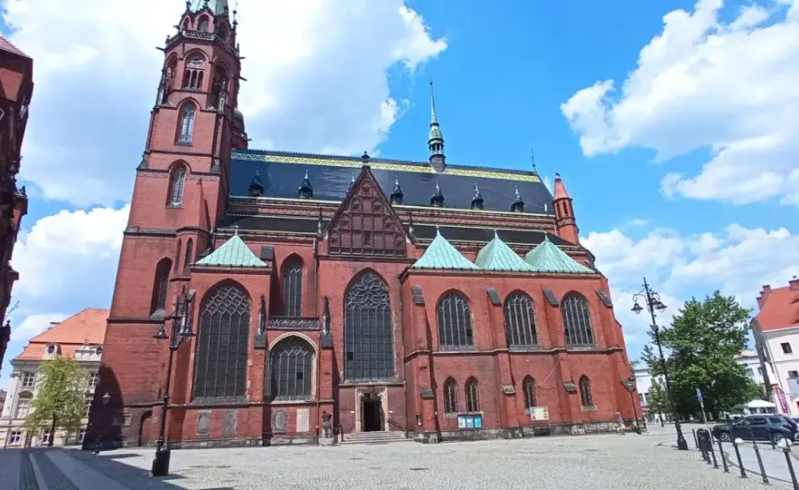 Nad Kaczawą - Legnica czy Złotoryja? Zaplanuj swój wyjazd!