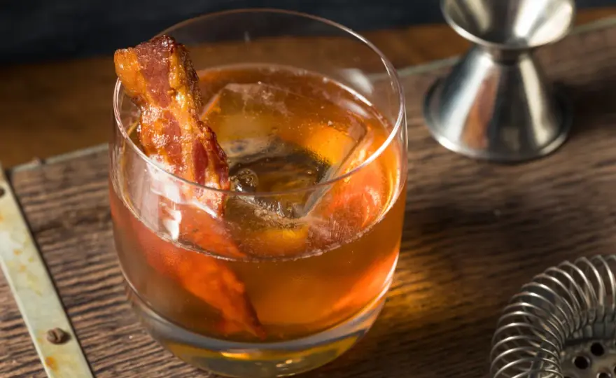 Fat washing whisky z boczkiem: Przewodnik krok po kroku